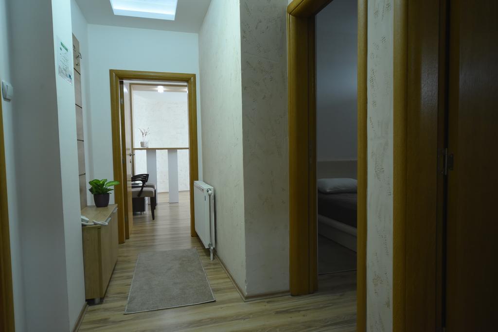 Garni Uni Elita Lux Hotel Ni Exteriör bild