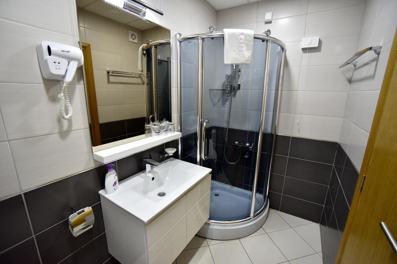 Garni Uni Elita Lux Hotel Ni Exteriör bild